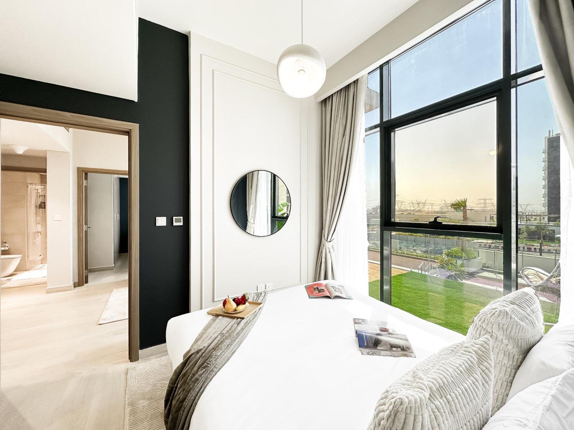 Apartamento Exquisite 2Br Oasis W Pool View In Meydan Dubái Exterior foto