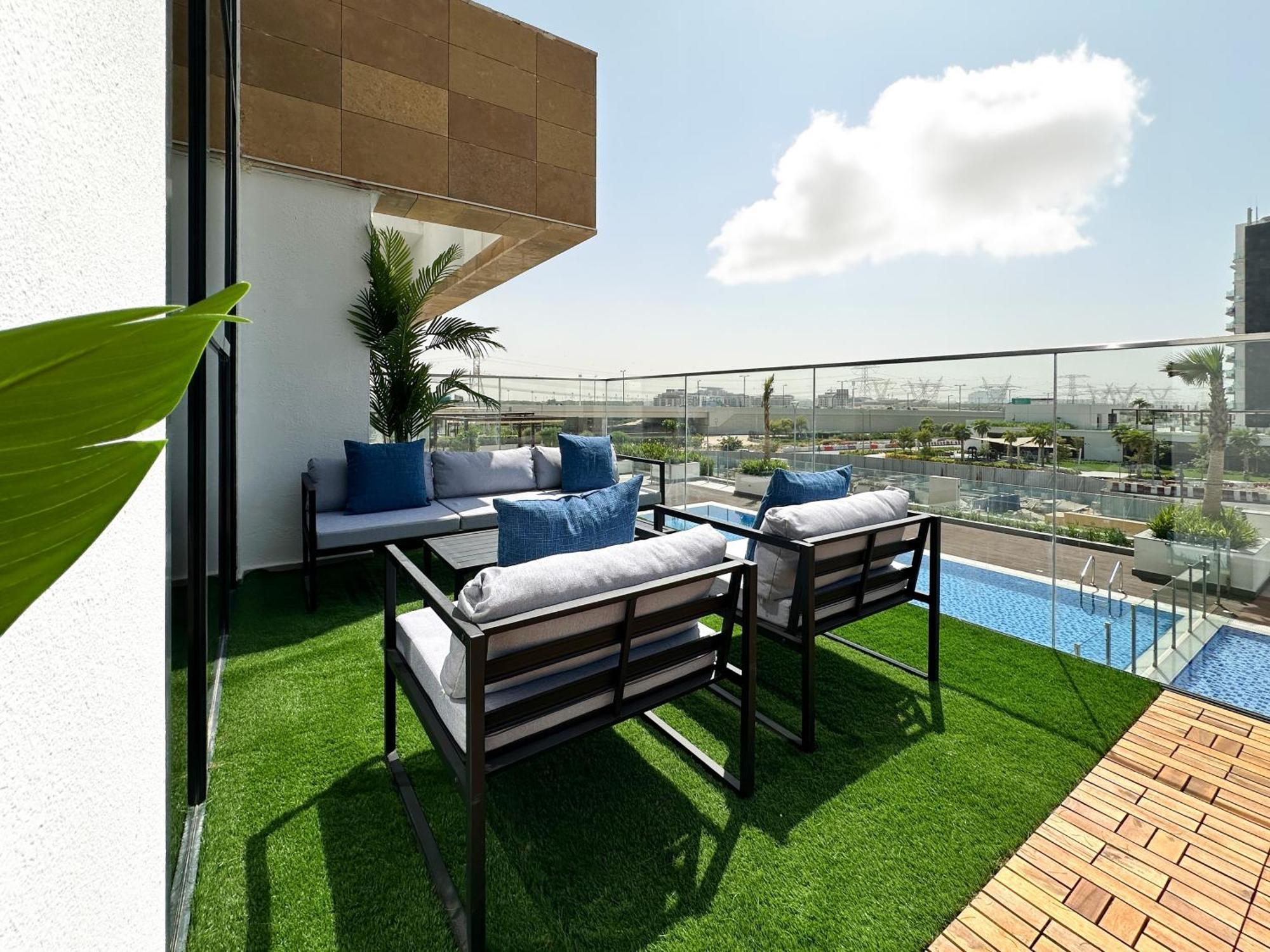 Apartamento Exquisite 2Br Oasis W Pool View In Meydan Dubái Exterior foto