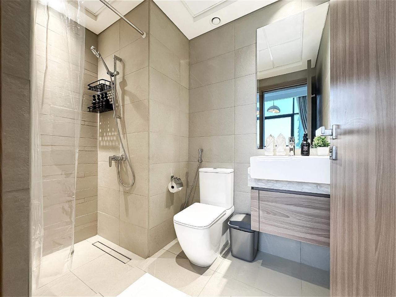 Apartamento Exquisite 2Br Oasis W Pool View In Meydan Dubái Exterior foto